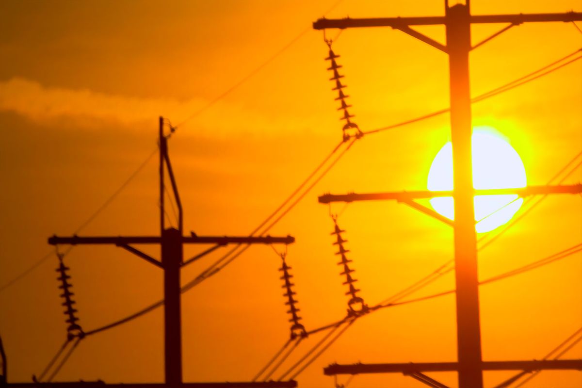 Heatwave hot sun (Getty Images/chuchart duangdaw)