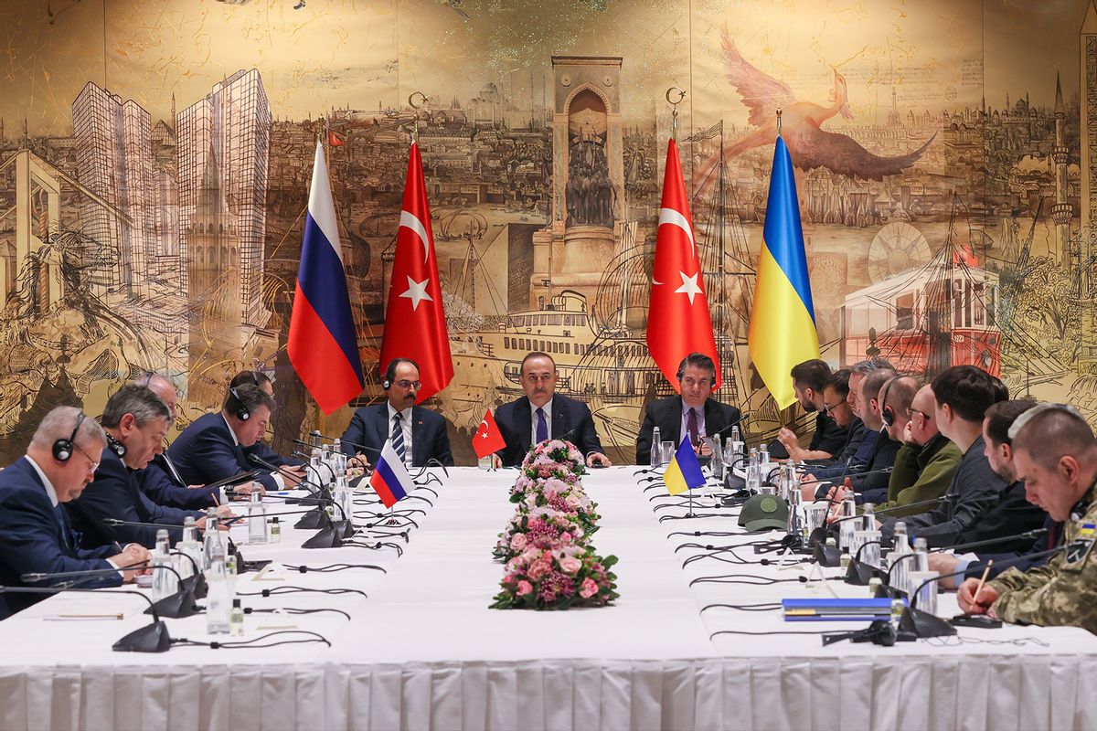 Turkish Foreign Minister Mevlut Cavusoglu (C) gives a thank you speech during the peace talks between delegations from Russia and Ukraine at Dolmabahce Presidential Office in Istanbul, Turkiye on March 29, 2022. (Cem Ozdel/Anadolu Agency via Getty Images)
