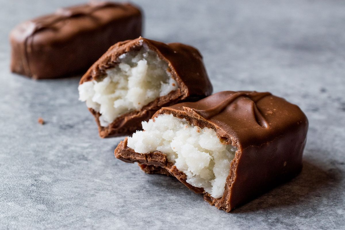 Chocolate Bar with Coconut (Getty Images/alpaksoy)