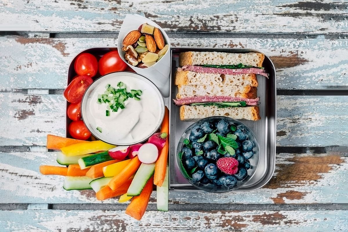 Lunch box (Getty Images/Claudia Totir)