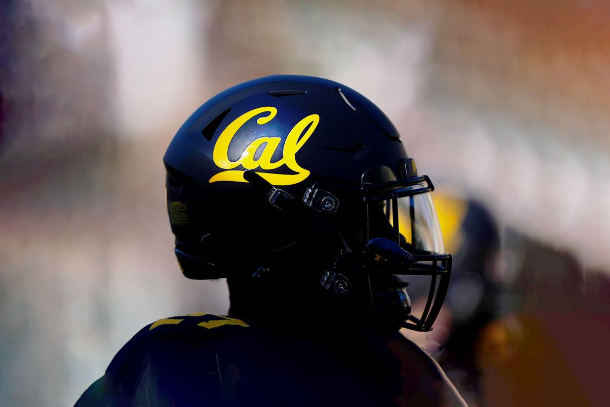 Football Player For The California Golden Bears, Berkeley, California (Thearon W. Henderson/Getty Images)