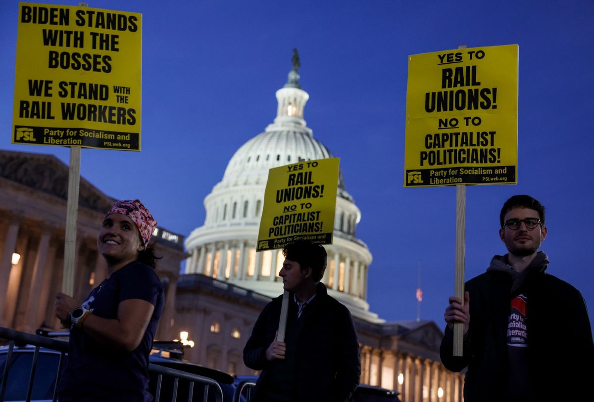 Activists in support of unionized rail workers protest outside the U.S. Capitol Building on November 29, 2022 in Washington, DC. ( Anna Moneymaker/Getty Images)