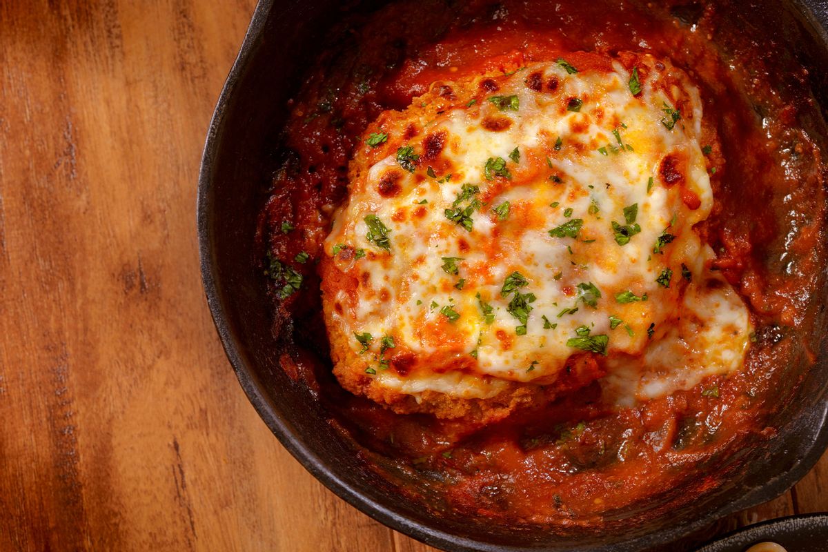 Chicken Parmesan (Getty Images/LauriPatterson)