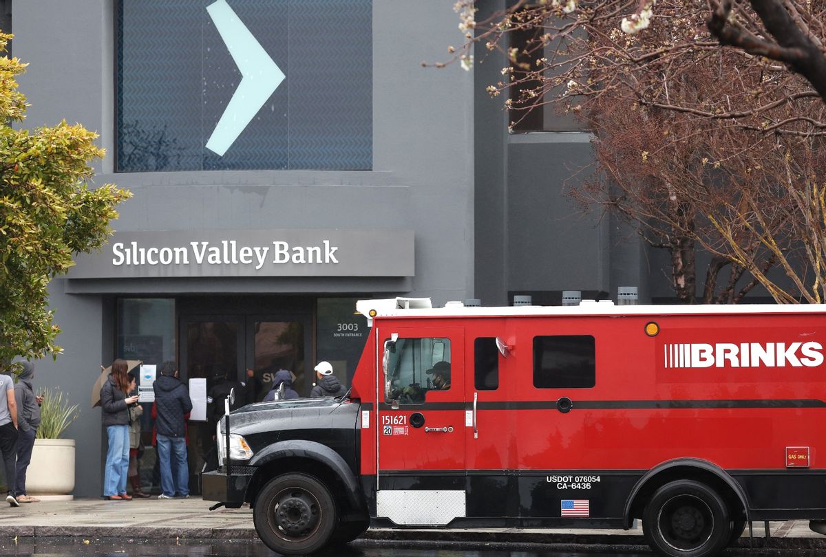 A Brinks armored truck sits parked in front of the shuttered Silicon Valley Bank (SVB) headquarters on March 10, 2023 in Santa Clara, California. (Justin Sullivan/Getty Images)