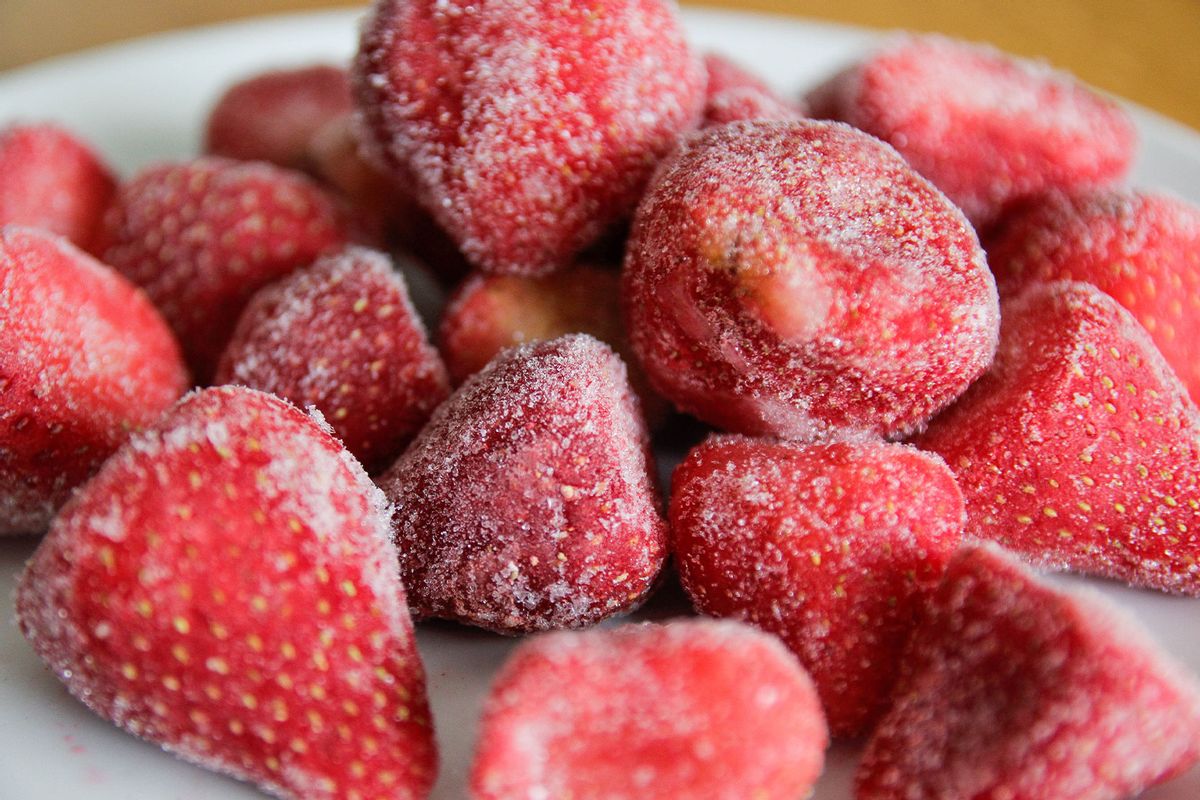 Frozen strawberries (Getty Images/Kinga Krzeminska)