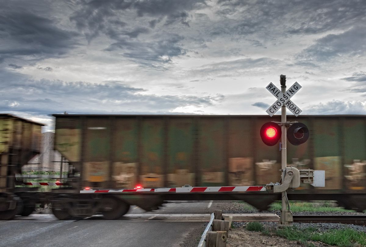 Rail crossing (Getty Images/Thomas Winz)