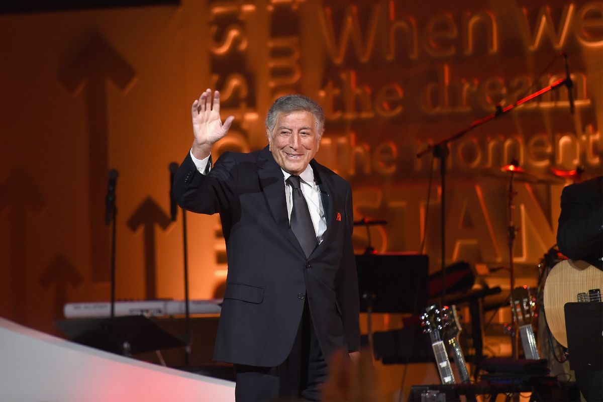 Singer Tony Bennett performs onstage during Stand Up To Cancer's New York Standing Room Only. ( Jamie McCarthy/Getty Images for EIF)