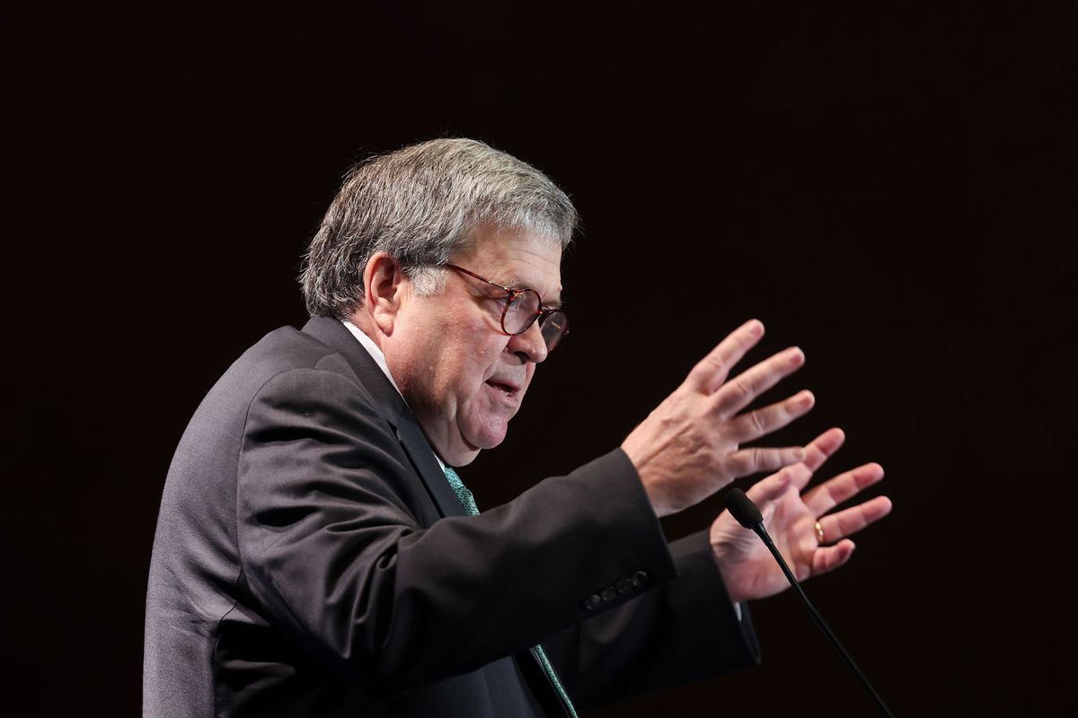 Former U.S. Attorney General William Barr speaks at a meeting of the Federalist Society on September 20, 2022 in Washington, DC. (Win McNamee/Getty Images)