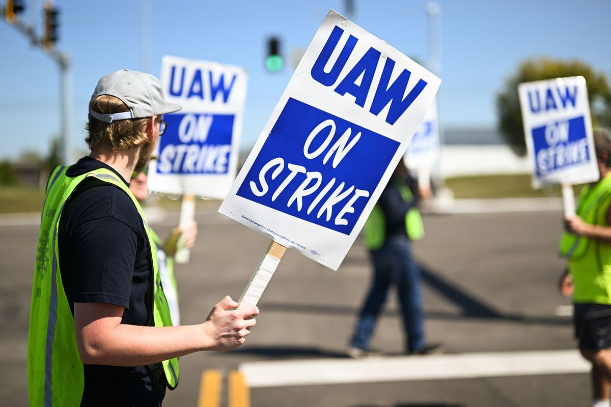 GM workers with the UAW Local 2250 Union strike outside the General Motors Wentzville Assembly Plant on September 15, 2023 in Wentzville, Missouri. (Michael B. Thomas/Getty Images)