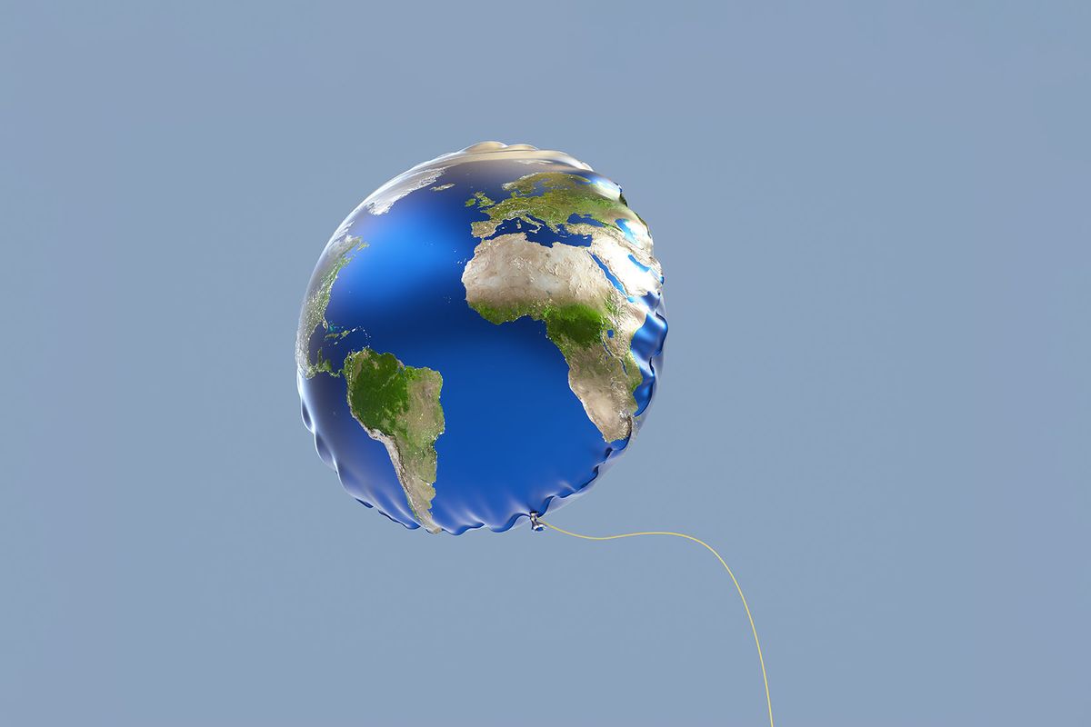 Helium Balloon Earth (Getty Images/Andriy Onufriyenko)
