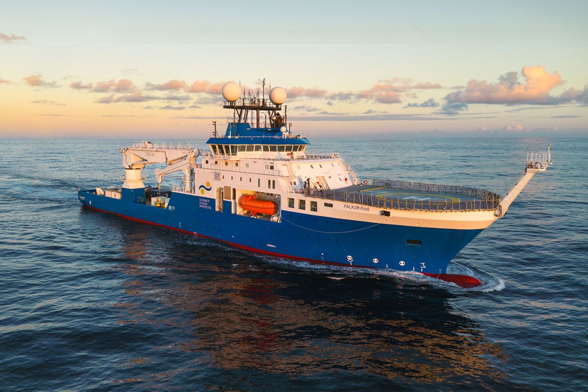 Research Vessel Falkor (too) (Schmidt Ocean Institute)