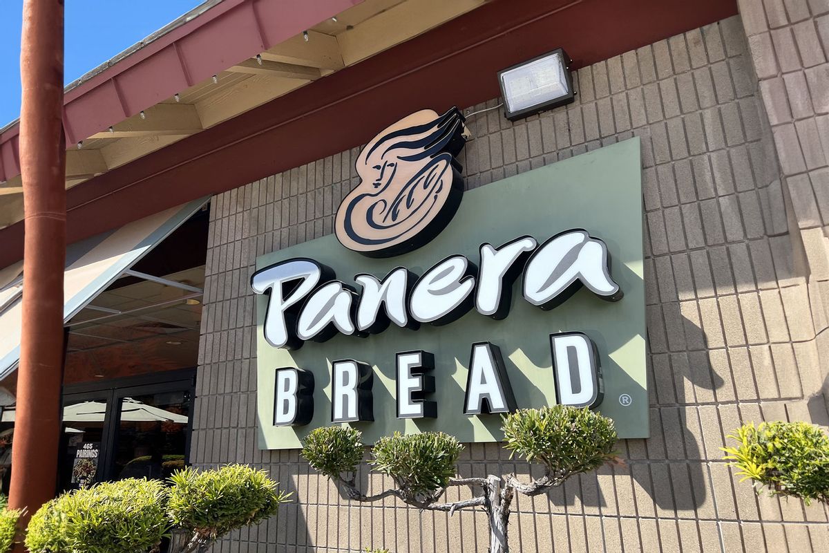 Sign on facade at Panera Bread (Gado/Getty Images)