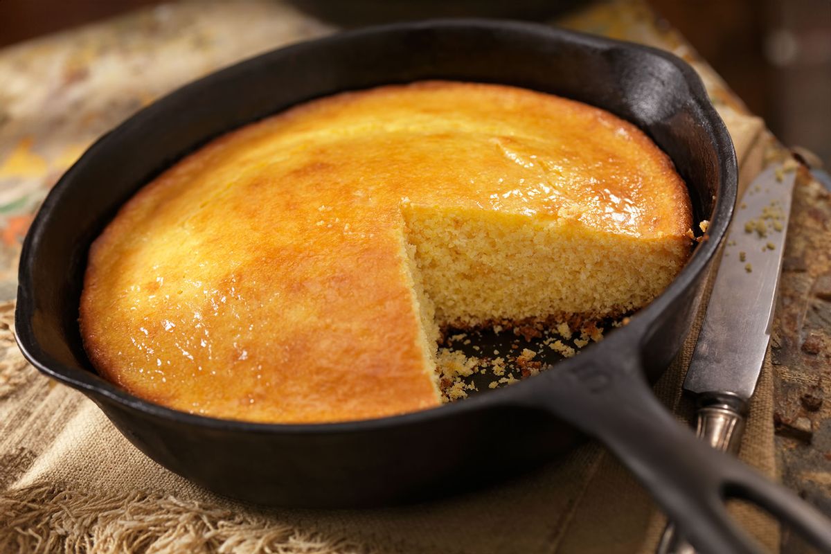 Corn Bread in a Cast Iron Skillet (Getty Images/LauriPatterson)