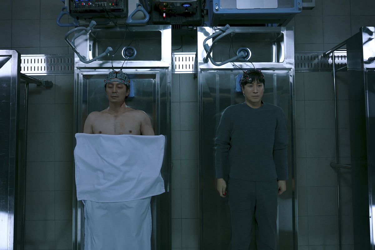 Lee Sun-kyun (right) in "Dr. Brain" (Apple TV+)