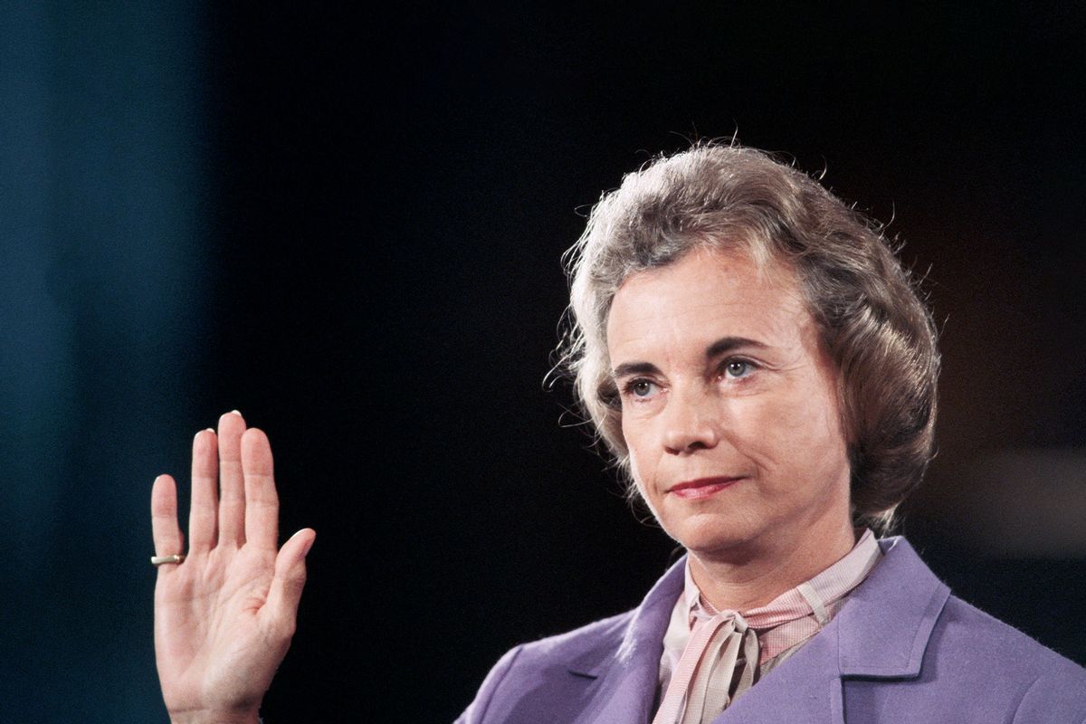 Sandra Day O'Connor Being Sworn In (Wally McNamee/CORBIS/Corbis via Getty Images)