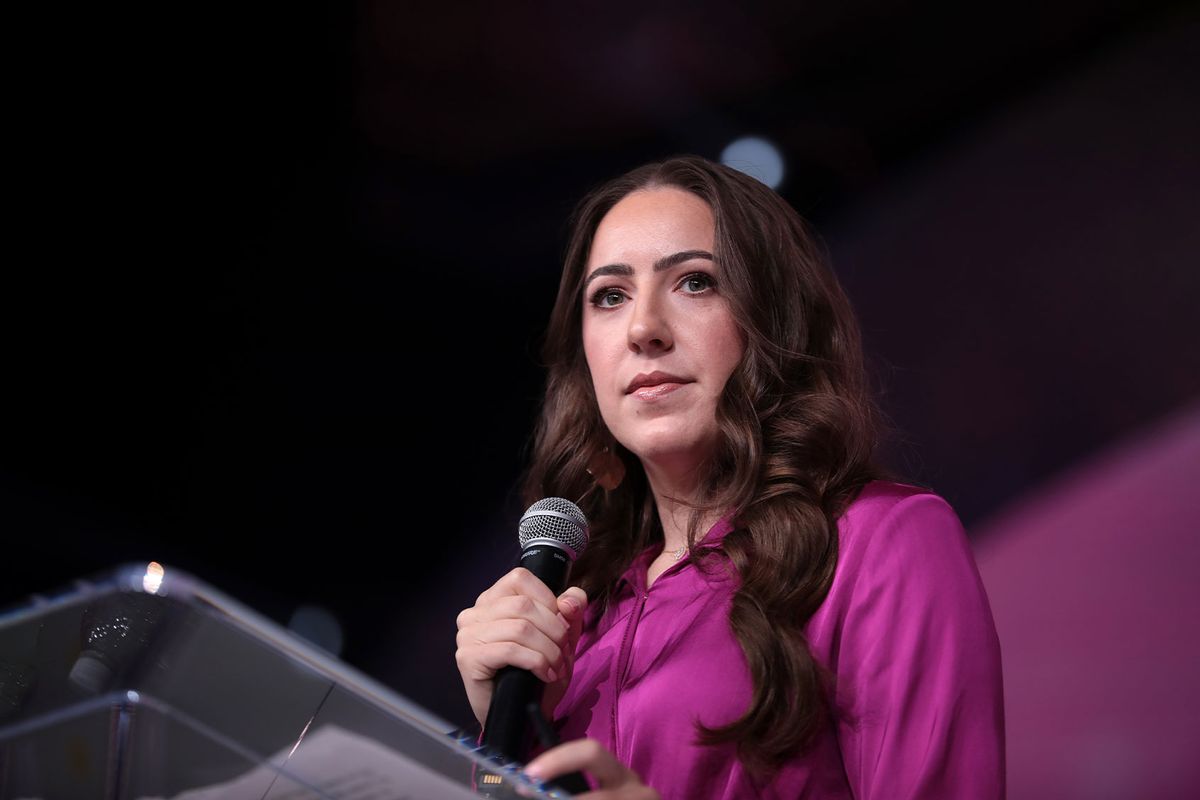 Chaya Raichik speaking with attendees at the 2023 Young Women's Leadership Summit hosted by Turning Point USA at the Gaylord Texan Resort & Convention Center in Grapevine, Texas (Flickr / Gage Skidmore, CC BY-SA 2.0 )