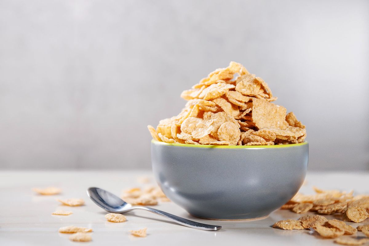 Corn Flakes Cereal (Getty Images/cemagraphics)