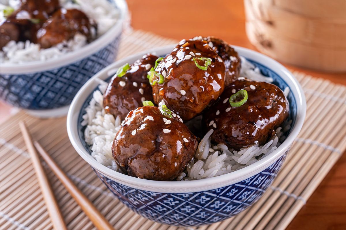 A bowl of delicious meatballs with steamed rice. (Getty Images/Fudio)