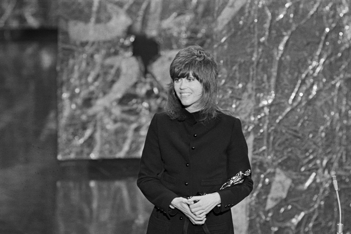 Actress Jane Fonda thanks the audience after accepting an Oscar for Best Performance by an Actress, at the 44th annual Academy Awards, at the Music Center, April 10, 1972. (Getty Images)