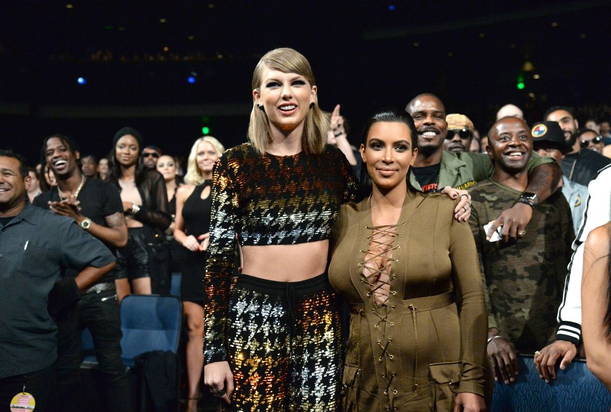 Taylor Swift and Kim Kardashian West attend the 2015 MTV Video Music Awards at Microsoft Theater on August 30, 2015 in Los Angeles, California (Kevin Mazur/MTV1415/WireImage)