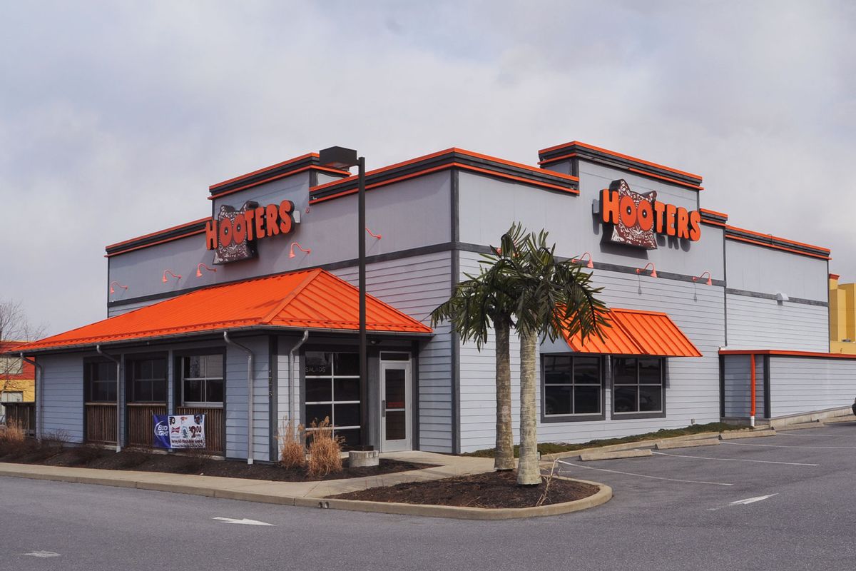 Hooters is the latest chain to close multiple locations nationwide (salon.com)