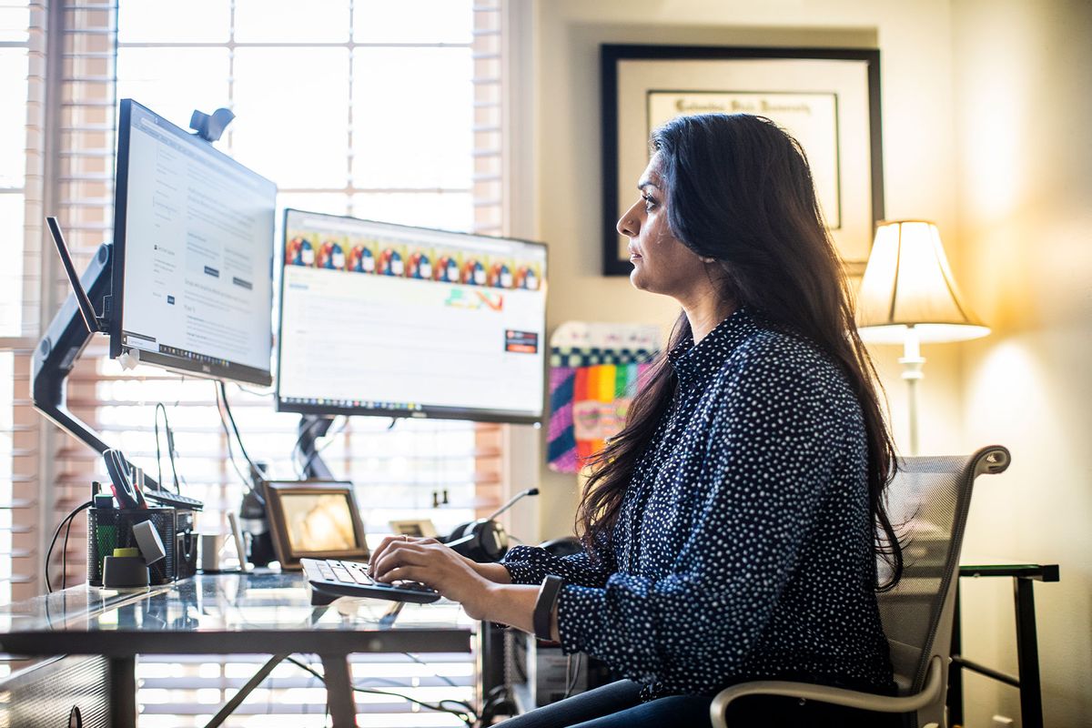 Woman working in home office (Getty Images/MoMo Productions)