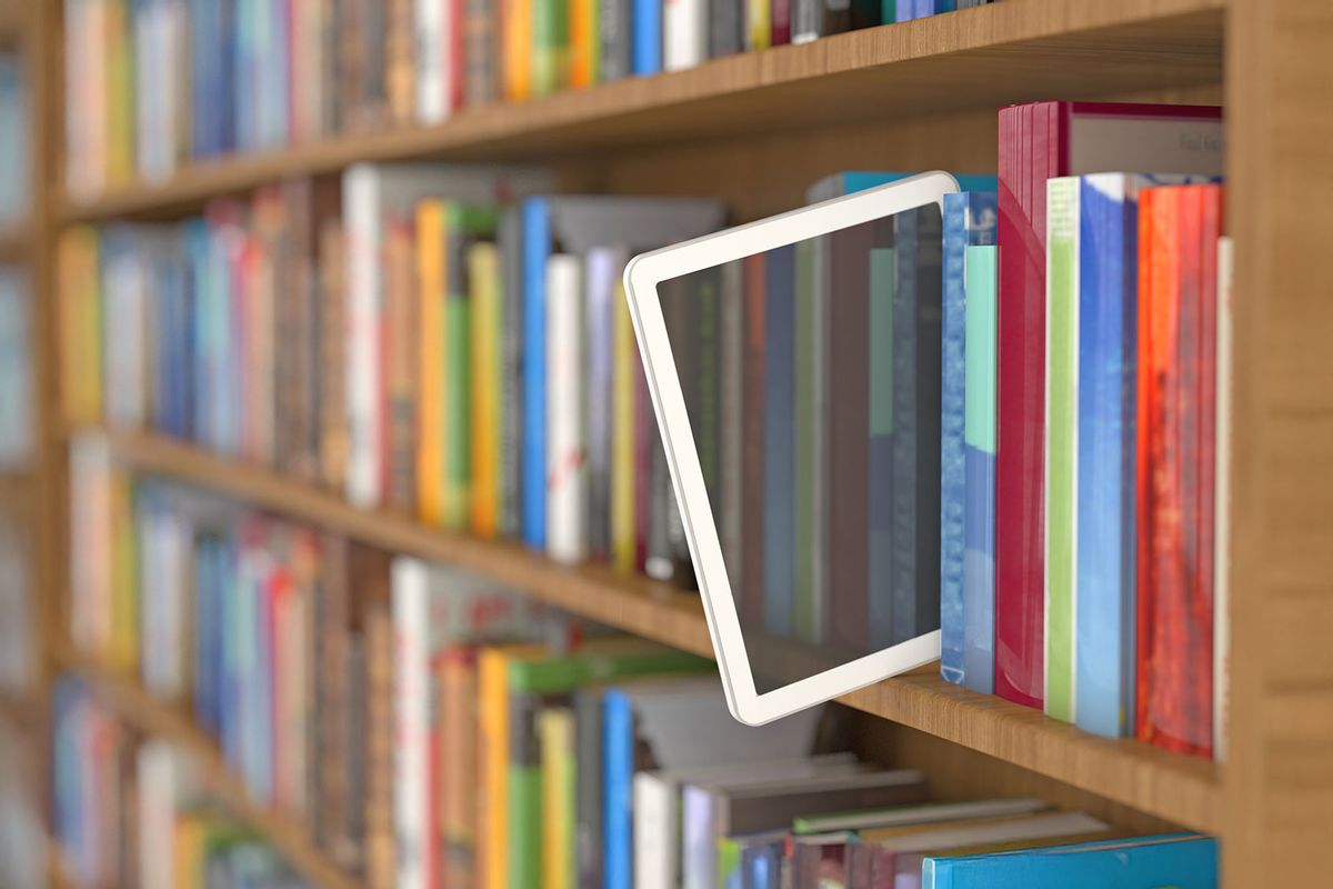 E-Reader on a bookshelf (Getty Images/onurdongel)