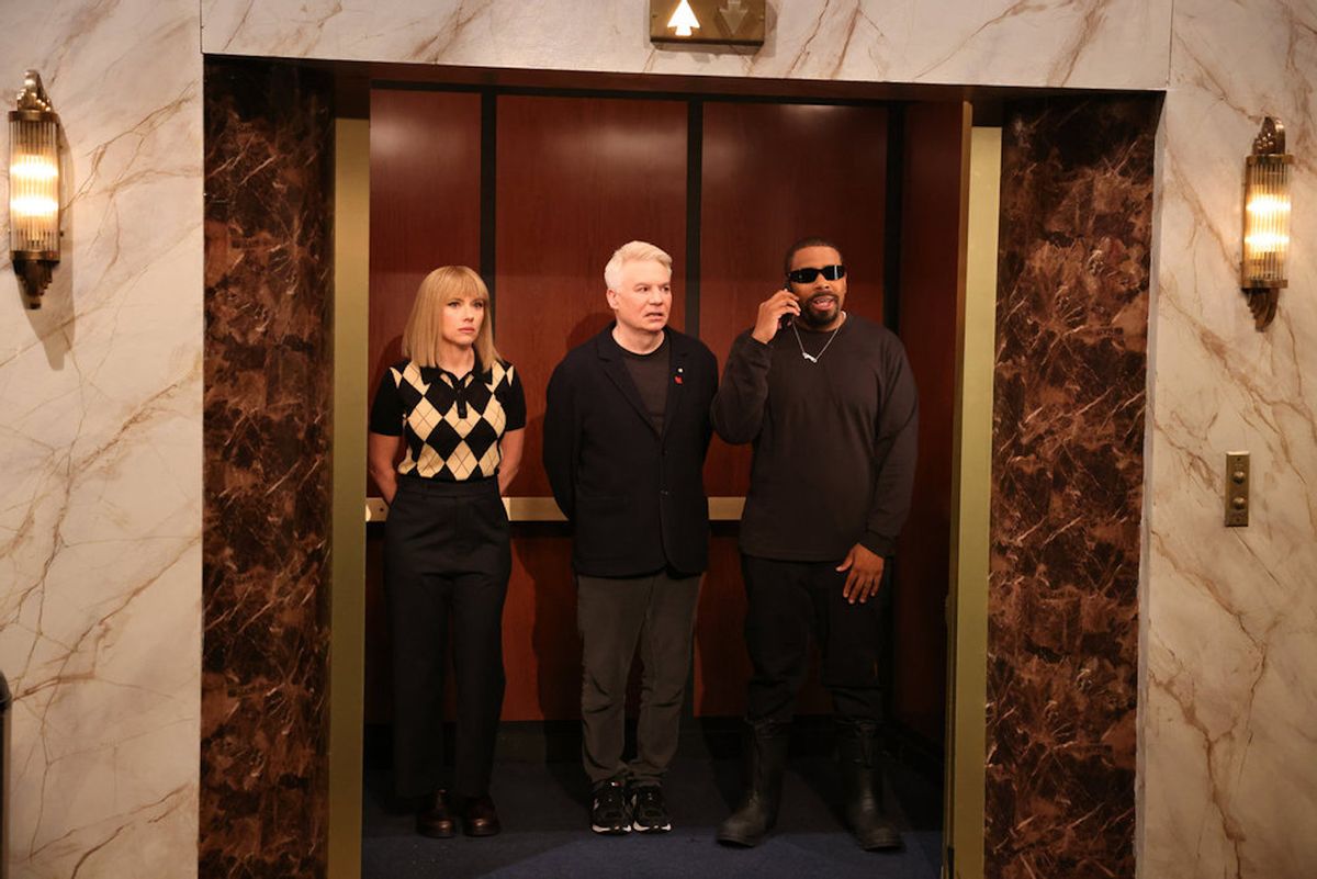 Mike Myers and Kenan Thompson on "Saturday Night Live" (NBC)