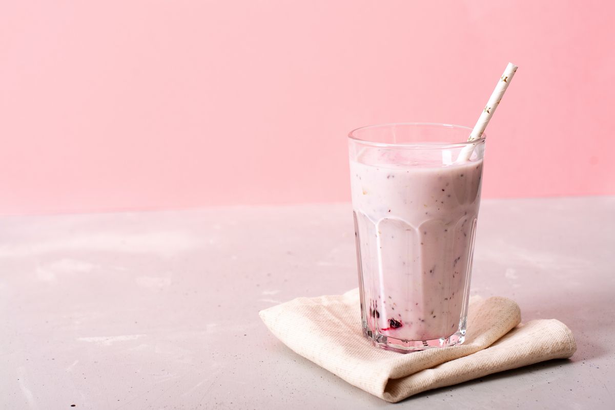 A blueberry smoothie  (Getty Images / Kseniya Ovchinnikova)