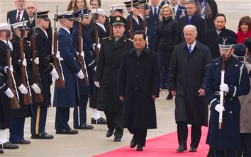 Hu Jintao, Joe Biden