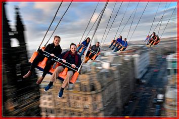 The Sky Flyer Ride Comes To Edinburgh For The Festive Season