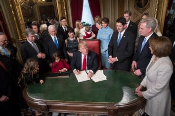 Donald Trump, Chuck Schumer, Roy Blunt, Donald Trump Jr., Mike Pence, Jared Kushner, Karen Pence, Ivanka Trump, Barron Trump, Melania Trump, Paul Ryan, Kevin McCarthy, Nancy Pelosi