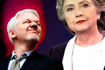 Candidates Hillary Clinton And Donald Trump Hold Second Presidential Debate At Washington University