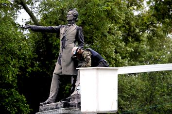 New Orleans Prepares To Remove More Civil War Monuments