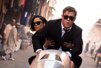 Tessa Thompson and Chris Hemsworth in 