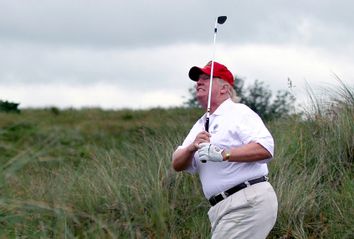 Donald trump golfing