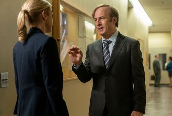 Rhea Seehorn & Bob Odenkirk in 