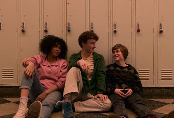 Sofia Bryant, Wyatt Oleff, and Sophia Lillis in 