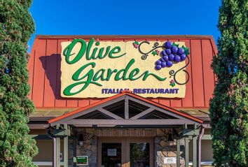 Olive Garden restaurant exterior