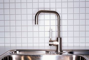 Metal kitchen sink