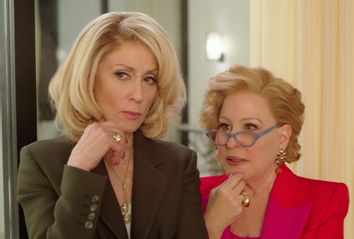 Judith Light and Bette Midler in 