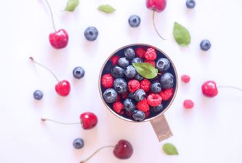 Red and blue mixed berries