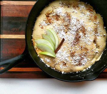 cinnamon apple skillet pancake