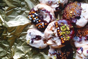 Red green and gold shortbread cookies