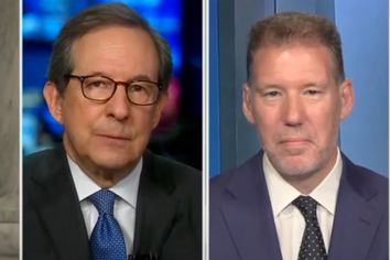 Host Chris Wallace speaks with former RNC Communications Director Doug Heye on Fox News Sunday.