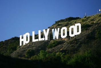 Hollywood sign renovation in 2005