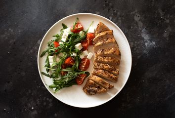 Chicken salad with tomatoes and cucumber