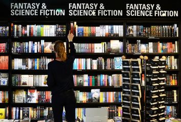 Science Fiction & Fantasy Books