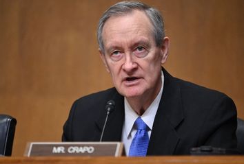 Mike Crapo