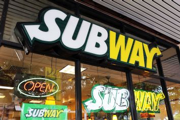 A Subway restaurant exterior